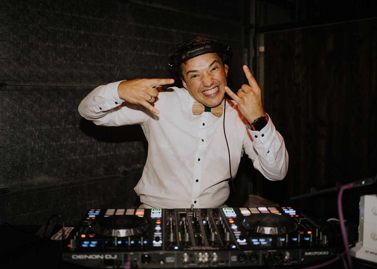 Party mit DJ Funky Ju