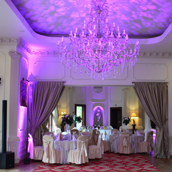 Ambiente Beleuchtung bei einer Hochzeit im Schloss