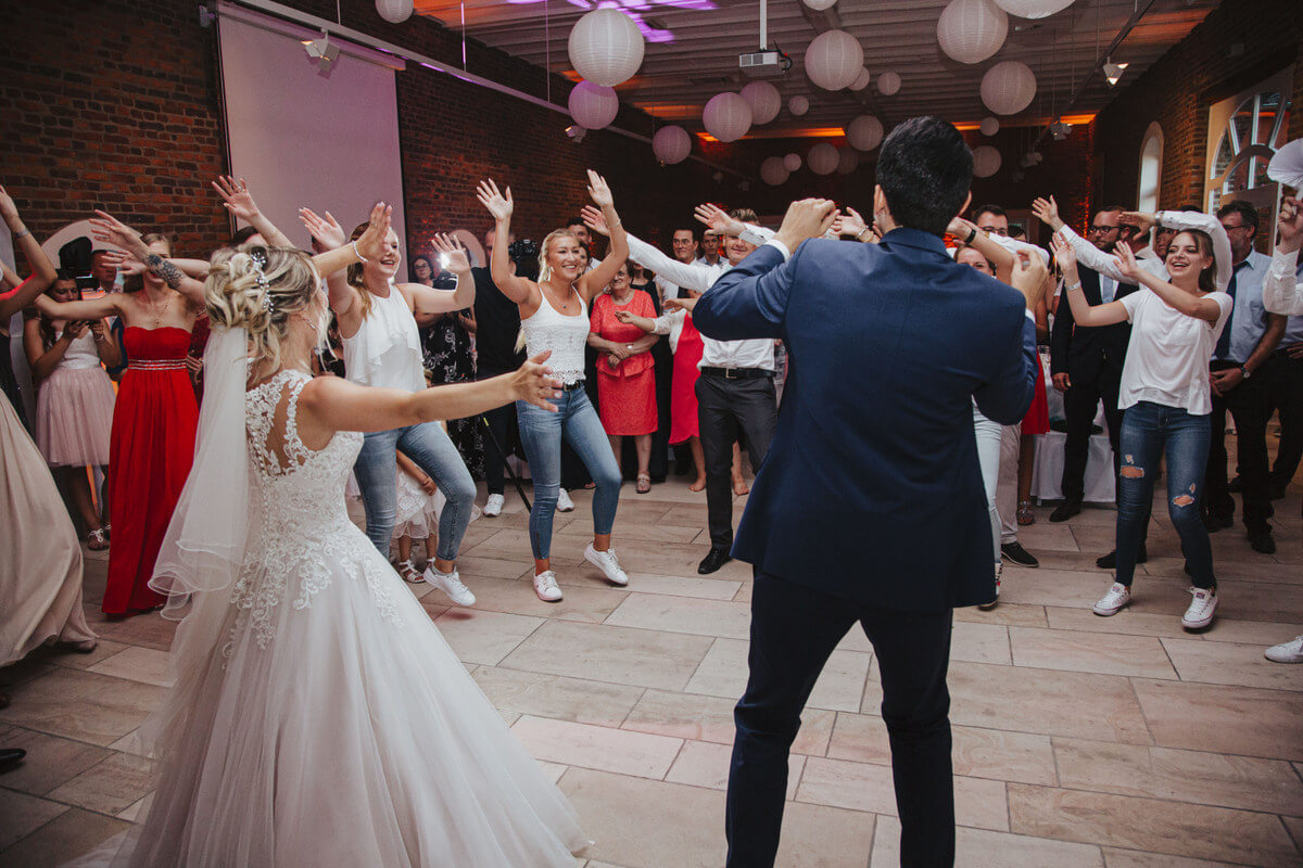 Flashmob Auf Der Hochzeit Lieder Ideen Tipps